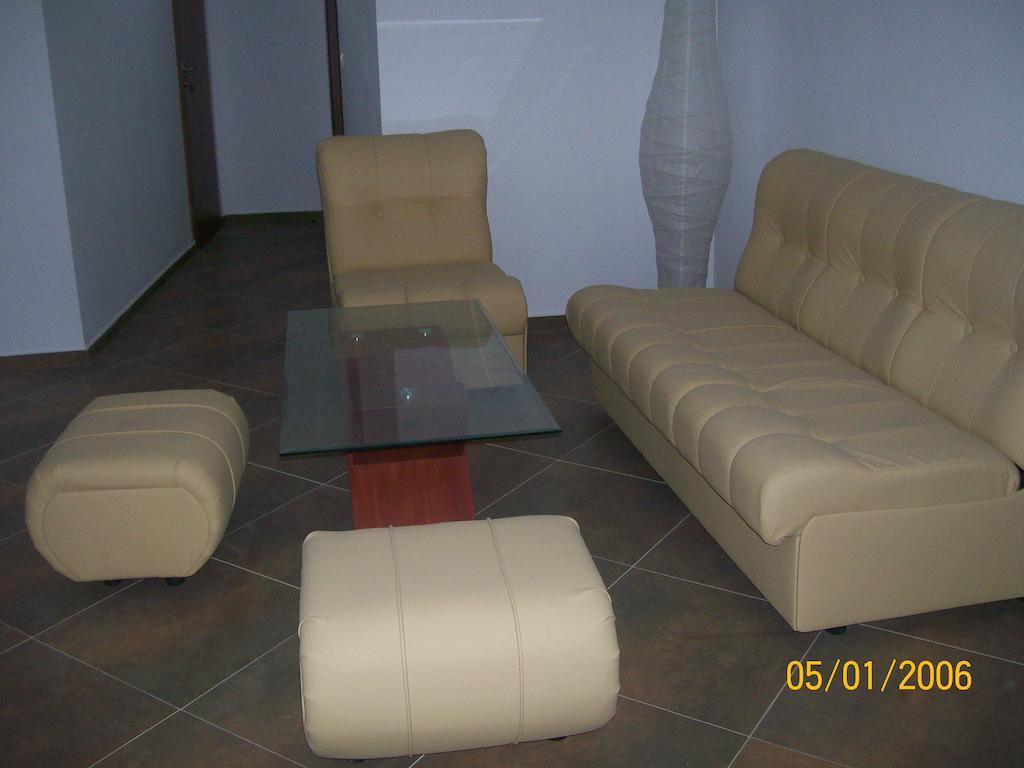 Hera Guest House Chiflik Extérieur photo