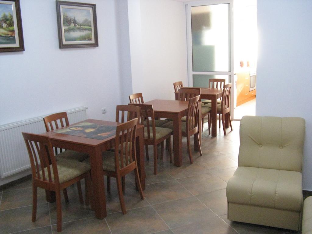 Hera Guest House Chiflik Extérieur photo