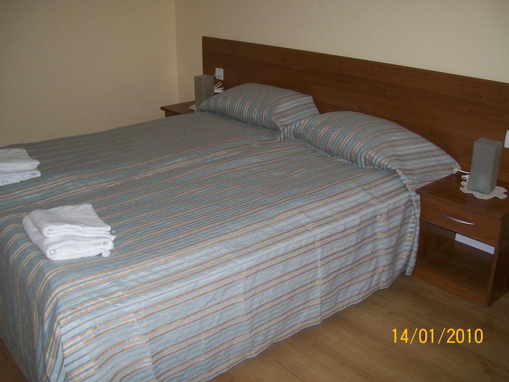 Hera Guest House Chiflik Chambre photo