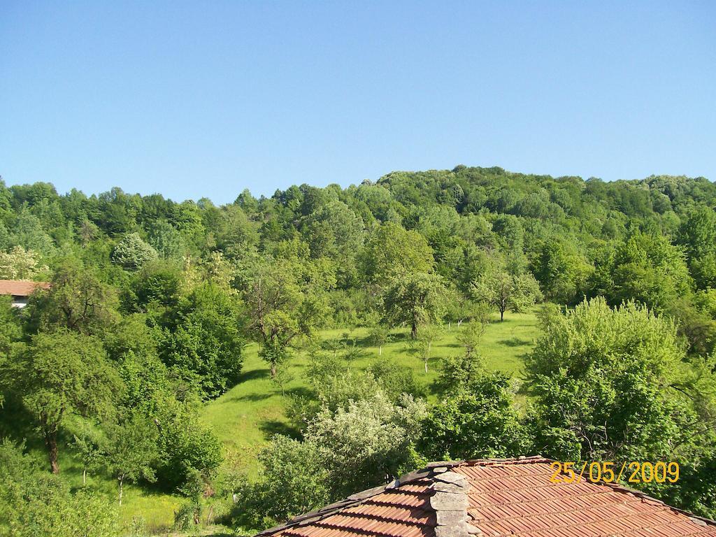 Hera Guest House Chiflik Extérieur photo