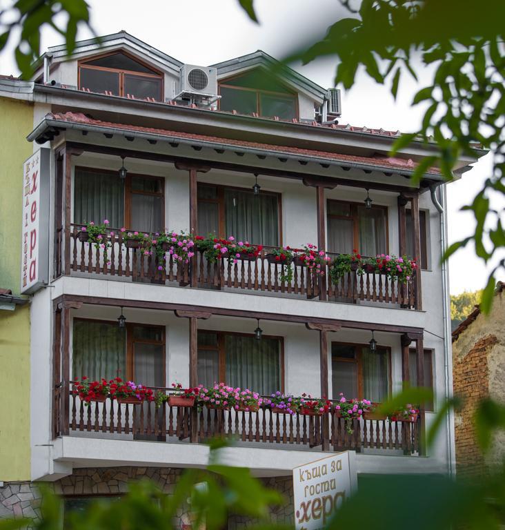 Hera Guest House Chiflik Extérieur photo