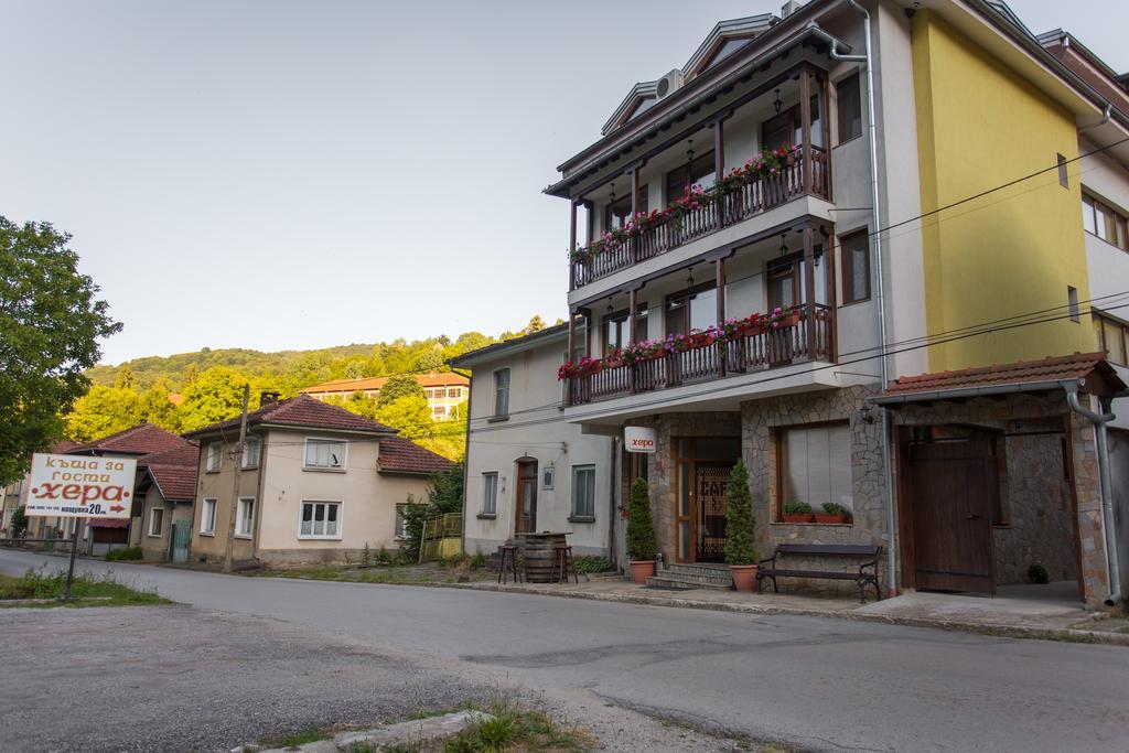 Hera Guest House Chiflik Extérieur photo