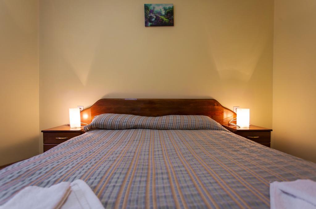 Hera Guest House Chiflik Extérieur photo