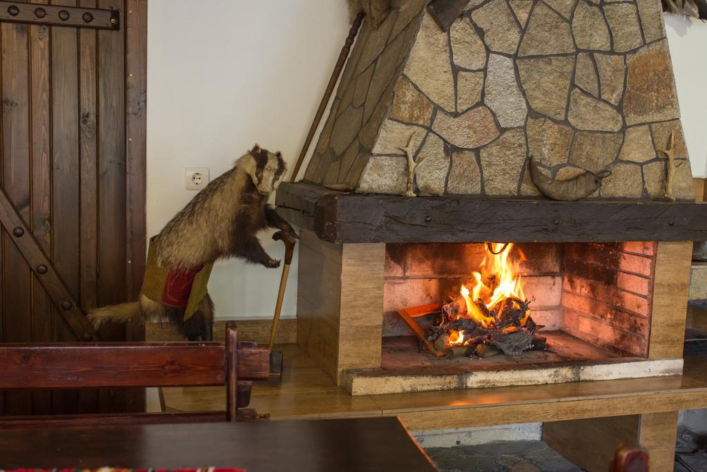 Hera Guest House Chiflik Extérieur photo